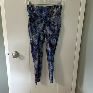 Base Pace High-Rise Crop 23” Sz 8 in Chromasphere Multi Like New